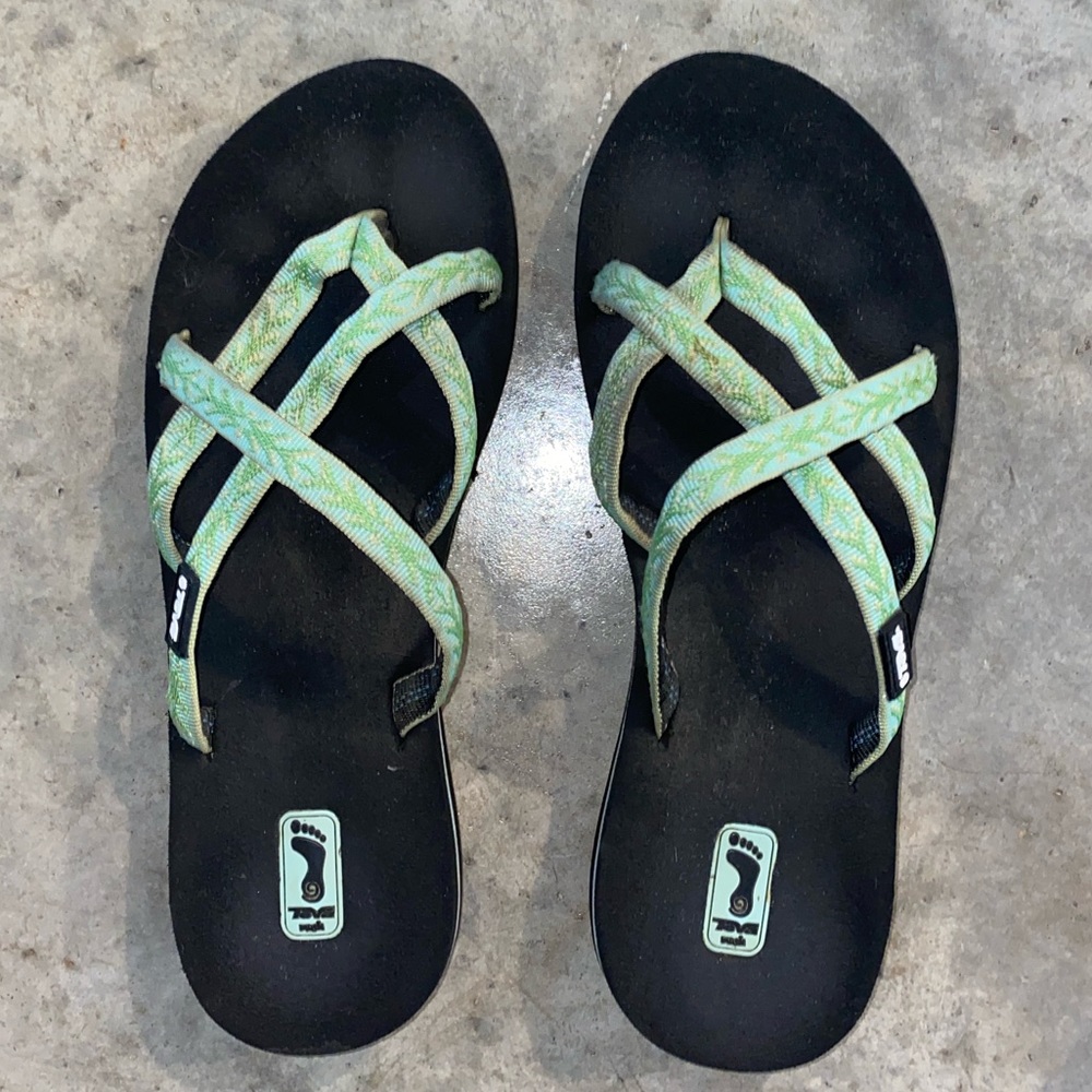 Teva flip flops teal and green